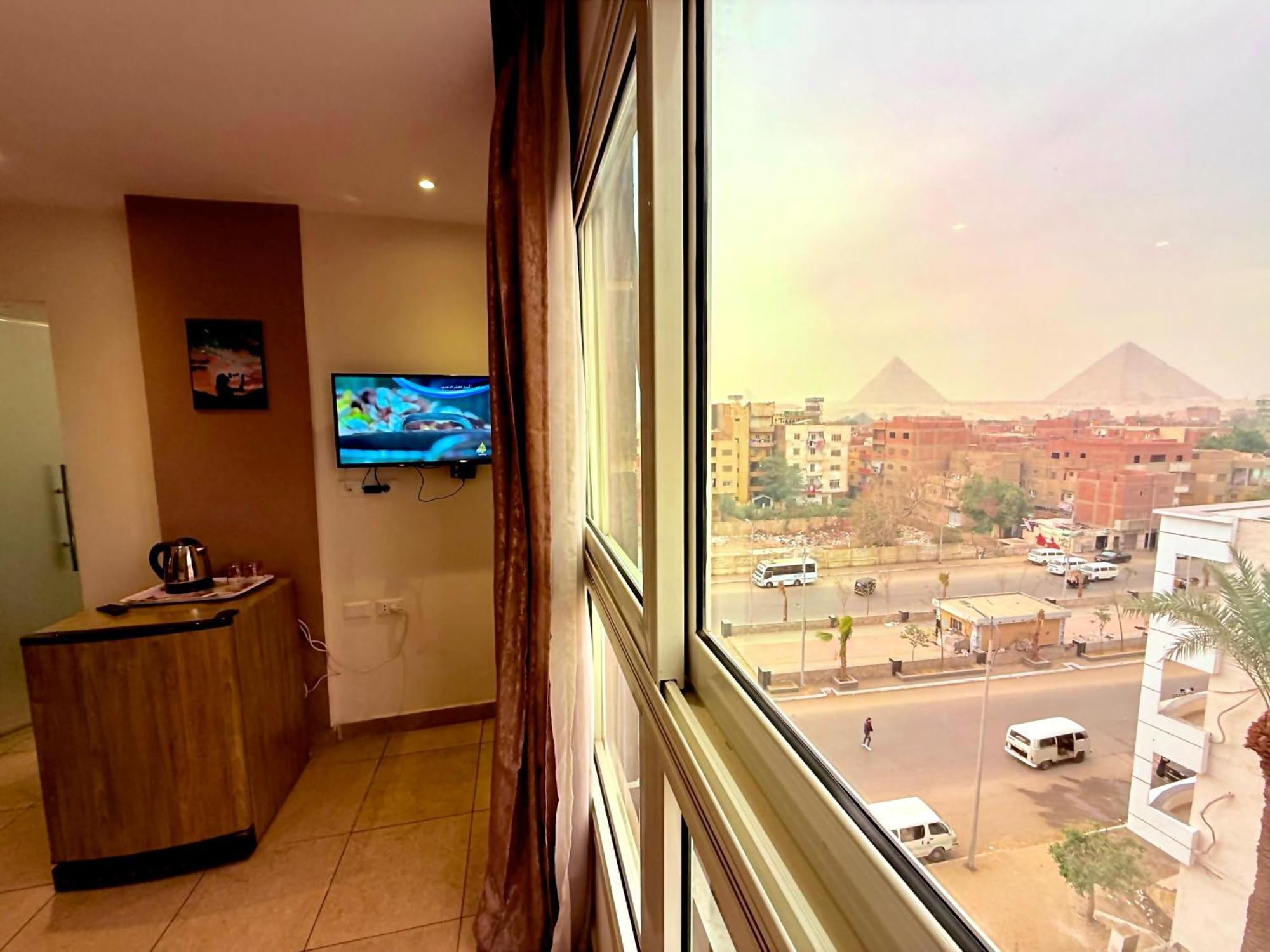 Topaz Pyramids View Inn Kafret el-Gabal Esterno foto